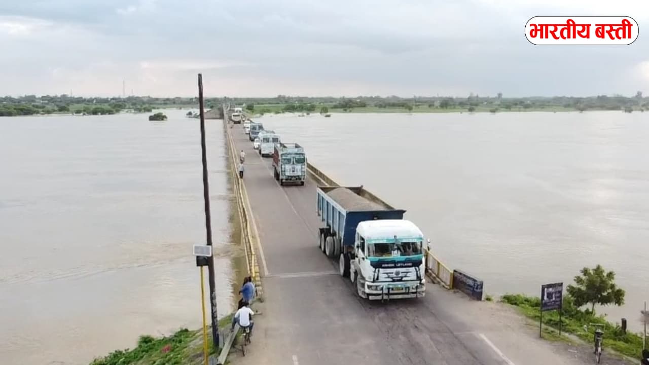 UP: The road to Yamuna river bridge is closed !